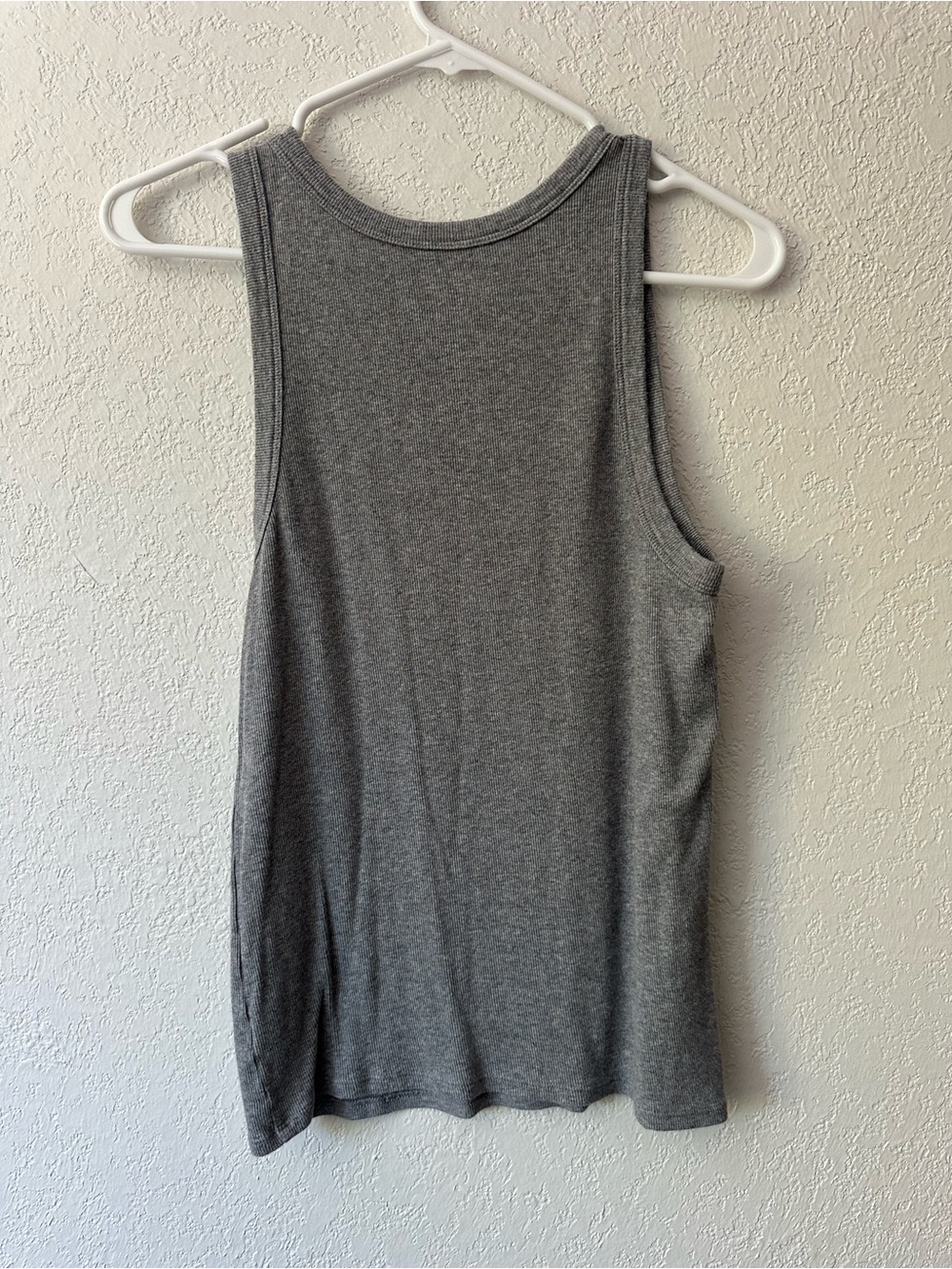 Bundle!!!!! 7 Sleeveless Ribbed Tanks - Picture 8 of 14